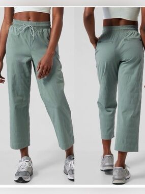 Athleta Trekkie straight crop. Relaxed Drawstring Pull-On Pants - Sage